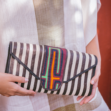 Load image into Gallery viewer, Nukú Clutch