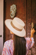 Load image into Gallery viewer, Cordobes Hat/ Beige Band