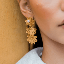 Load image into Gallery viewer, Sheel Earrings