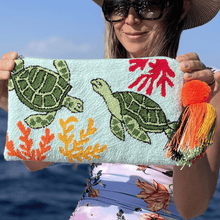 Load image into Gallery viewer, Turtle Clutch

