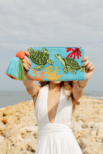 Load image into Gallery viewer, Turtle Clutch
