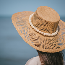 Load image into Gallery viewer, Resort Hat Light Brown
